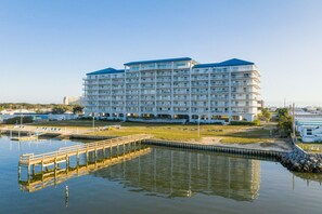 Exterior - Waterfront condo with shared pool, gym & game room, close to everything (Indian Beach)