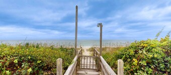 Beautiful ocean front home with direct beach access and outdoor shower