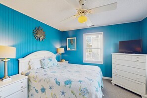 2 bedrooms, internet, bed sheets