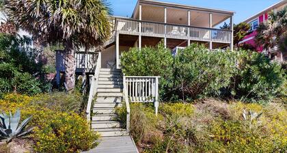 charming coastal dog friendly apartment near the beach