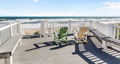 Condo in Oceanfront Complex with seasonal community pool.