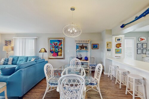Condo in Oceanfront Complex with seasonal community pool.