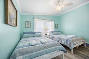 3 bedrooms, free WiFi, bed sheets - At the Beach: Third-row cottage with Views (Atlantic Beach)