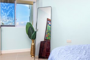Room | Free WiFi