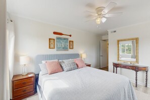 2 bedrooms, desk, free WiFi, bed sheets