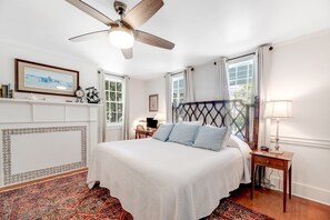 4 bedrooms, desk, iron/ironing board, travel cot