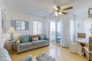 TV, DVD-spiller og bordtennis