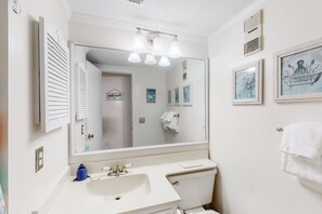 Shower, towels - First-Floor, Oceanfront Condo with WiFi & Shared Pools/Hot Tub/Tennis/Game Room (Atlantic Beach)