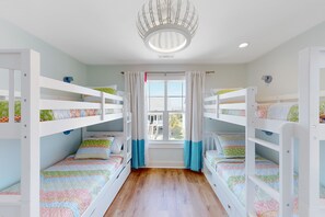 3 bedrooms, desk, iron/ironing board, travel cot