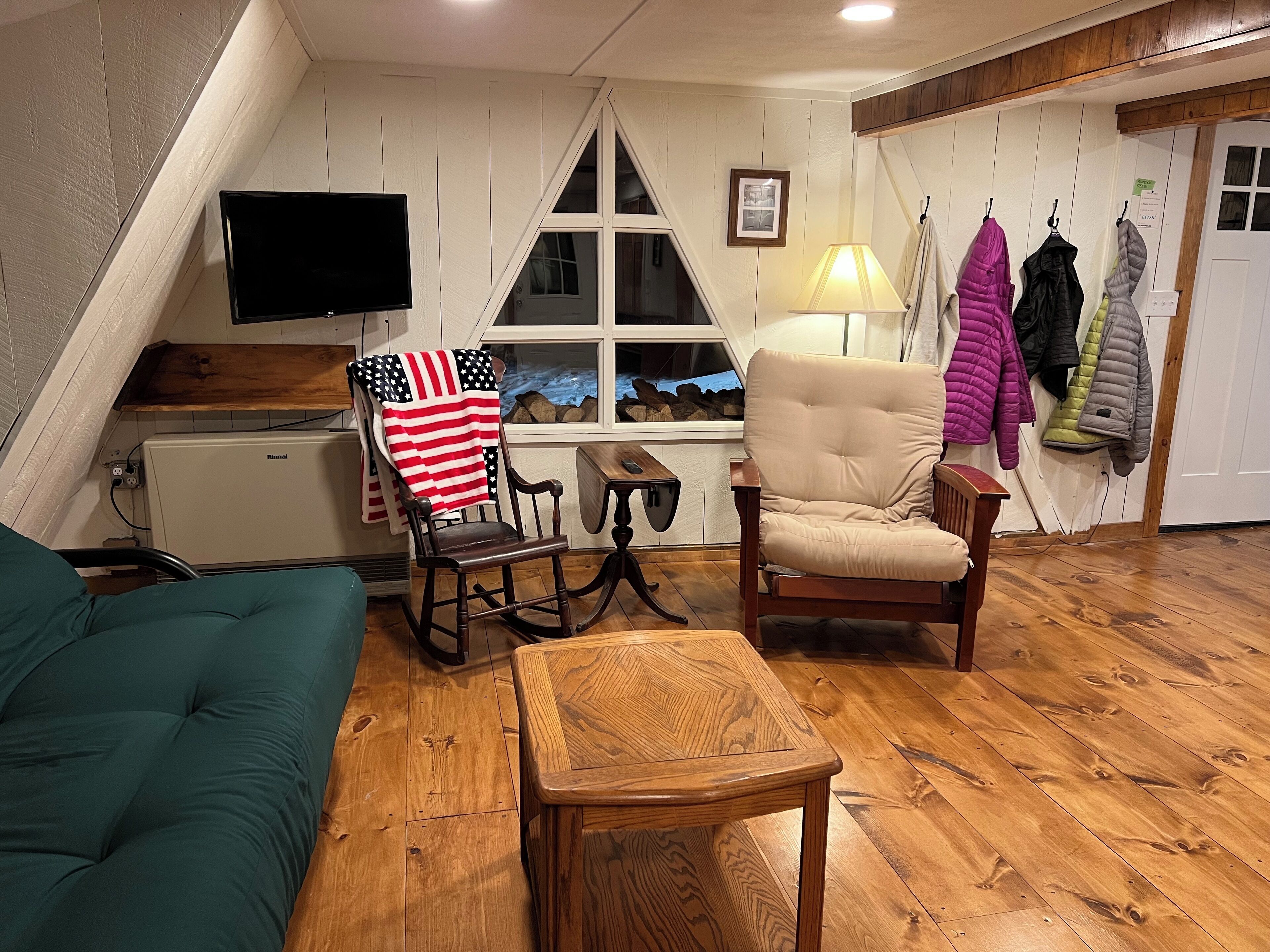 Télévision, cheminée