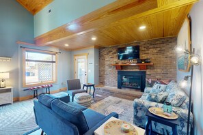 TV, fireplace, DVD player, ping pong