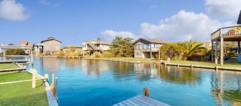 Waterfront, dog-friendly house with lovely water views, pool access & deck