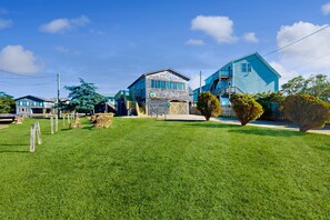 Exterior - Waterfront, dog-friendly house with lovely water views, pool access & deck (Avon)