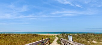 Oceanview condo with outdoor pool and private beach access