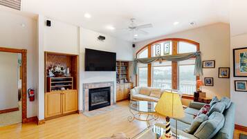 Televisión y futbolito