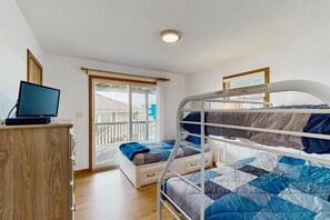 4 bedrooms, free WiFi, bed sheets