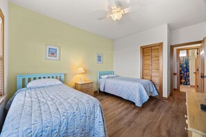 5 bedrooms, iron/ironing board, free WiFi