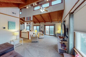 تلفزيون، مشغل دي في دي، كُتُب