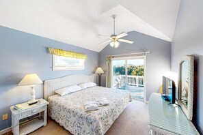 5 soverom, skrivebord, strykejern/-brett og wi-fi (inkludert)