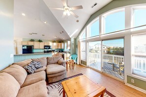 TV, peis og stereoanlegg