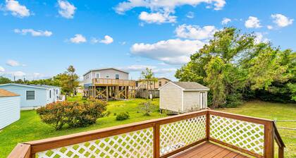 Dog-friendly home with gas grill, arcade machine, deck, & TV - close to ocean