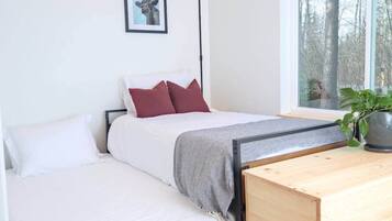 2 habitaciones, tabla de planchar con plancha, wifi y ropa de cama