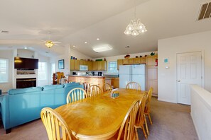 Dining - 6 BR house Dog friendly with mini golf, pool/hot tub, & game room (Waves)