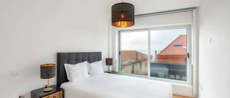 1 Schlafzimmer, BĂŒgeleisen/BĂŒgelbrett, Internetzugang, BettwĂ€sche