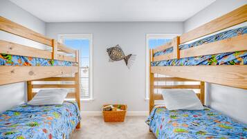 5 bedrooms, iron/ironing board, free WiFi, bed sheets