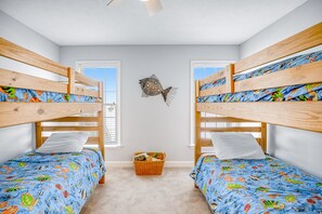 5 bedrooms, iron/ironing board, free WiFi, bed sheets