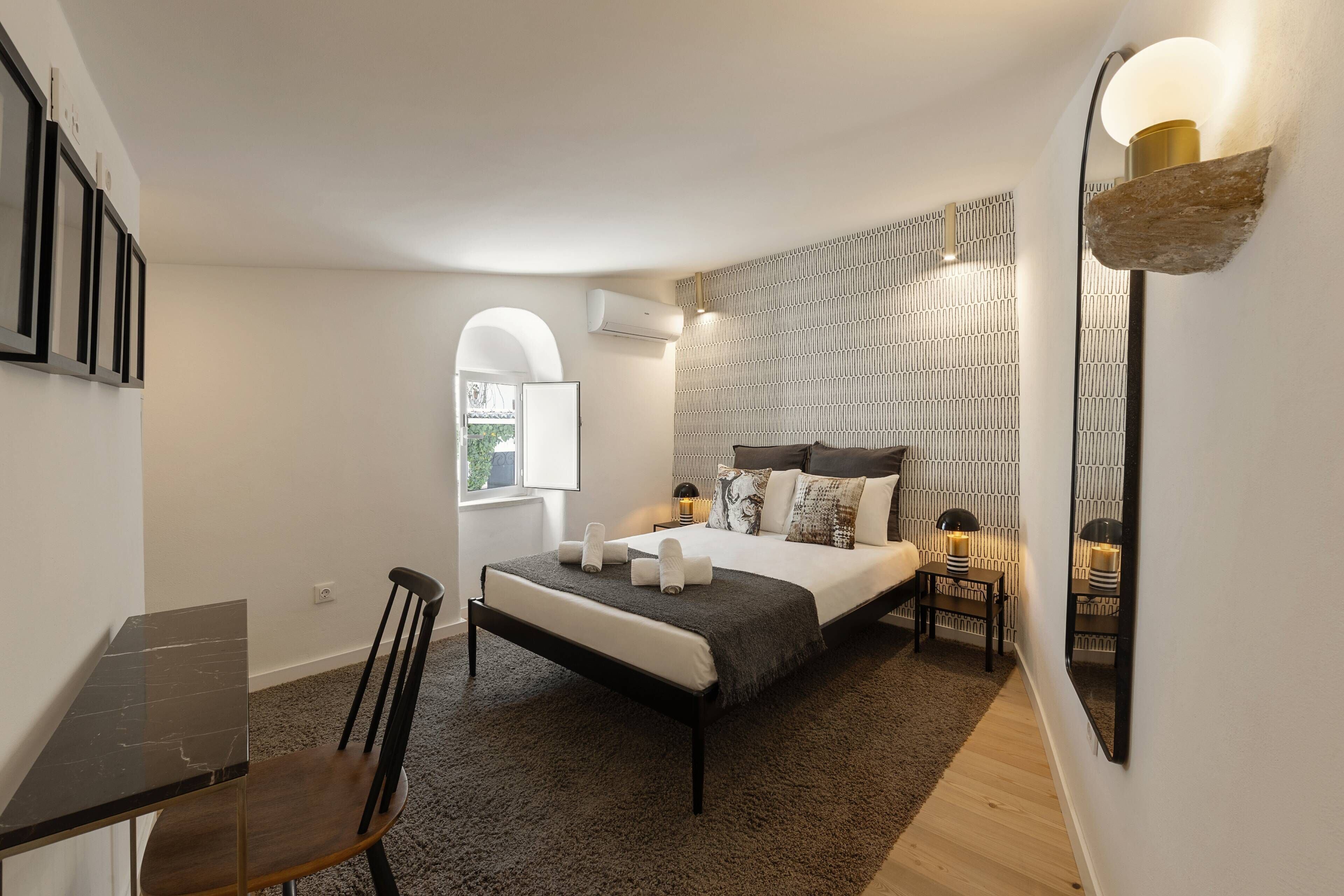 2 soverom, strykejern/-brett, reiseseng for barn og wi-fi (inkludert)