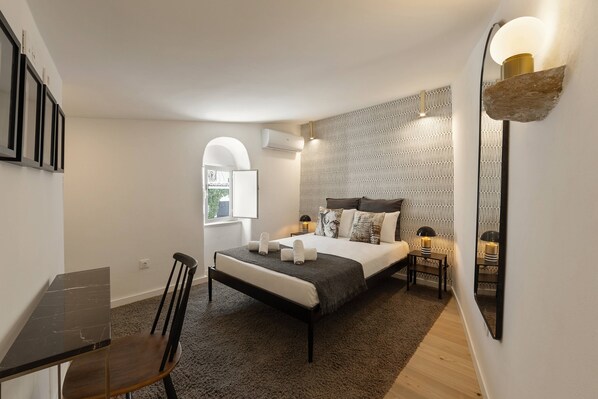 2 bedrooms, iron/ironing board, travel crib, free WiFi