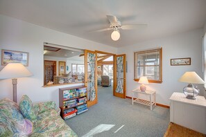 TV, DVD-spiller og stereoanlegg