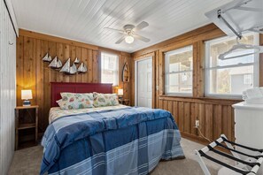 3 bedrooms, free WiFi, bed sheets - Dog-friendly home steps from beach with yard, multiple decks, and arcade game (Waves)