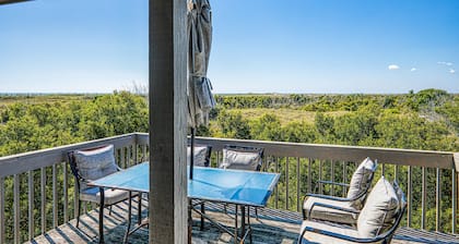 Ocean and waterway-view duplex - pool, beach access, washer/dryer, central AC