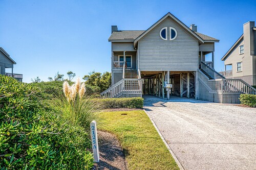 Ocean and waterway-view duplex - pool, beach access, washer/dryer, central AC