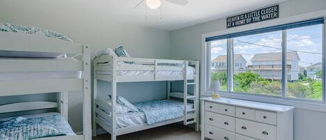 4 bedrooms, free WiFi, bed sheets