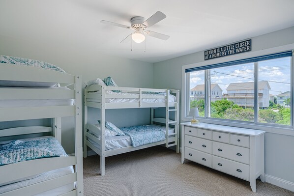 4 bedrooms, free WiFi, bed sheets