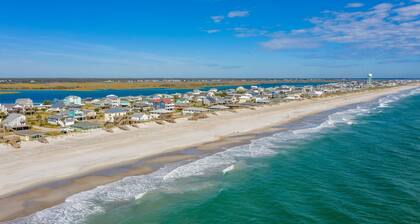 Dog-friendly home with ocean views, beach access, washer/dryer & central AC