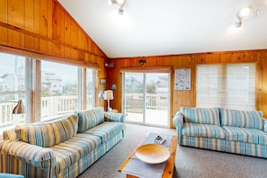 TV, DVD-spiller og bøker