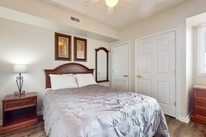 1 dormitorio, escritorio, wifi gratis y ropa de cama