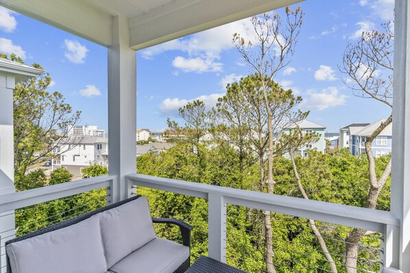 المنطقة المحيطة بالمنشأة