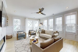 Télévision, table de tennis de table