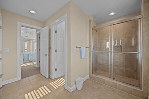 Shower, towels