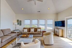 TV, peis og DVD-spiller