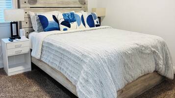 4 bedrooms, iron/ironing board, WiFi, bed sheets