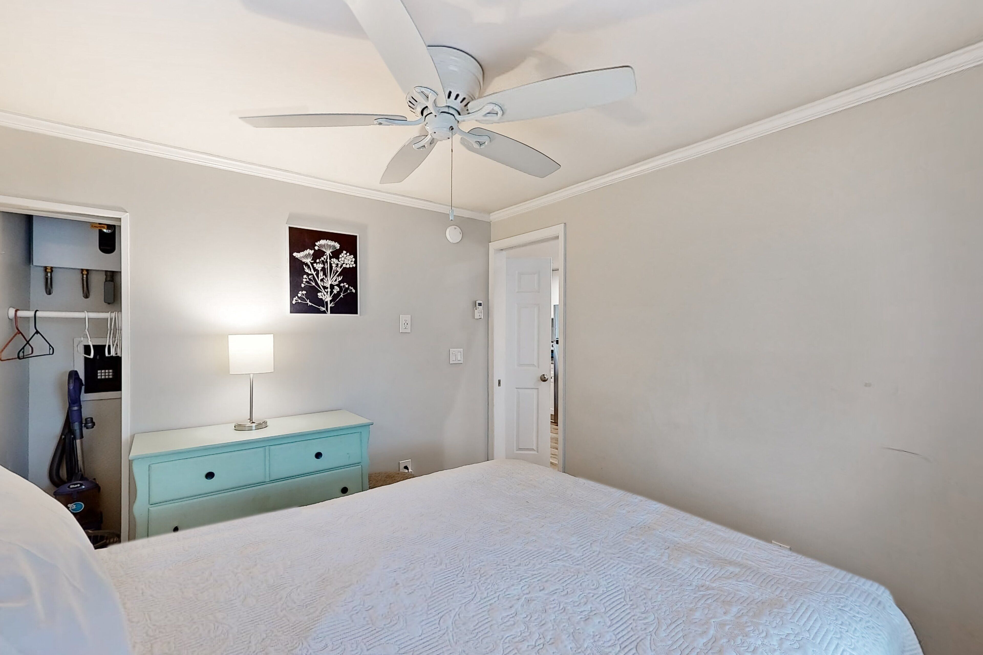 2 عدّة غرف نوم وواي فاي مجانًا وملاءات أسرّة