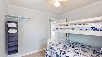 2 bedrooms, free WiFi, bed sheets