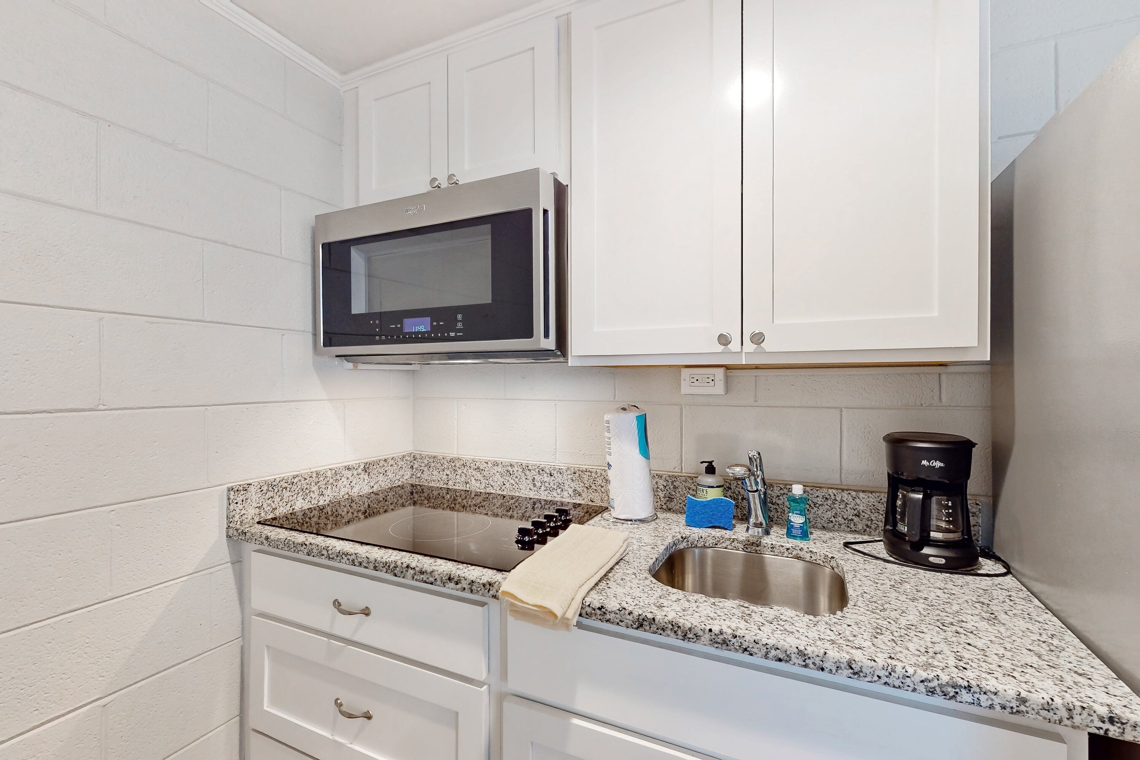 Fridge, microwave, stovetop, coffee/tea maker