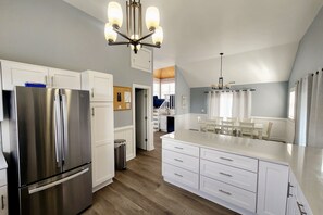 Interior - Gail's Force 330: ocean-view, outdoor pool (Avon)